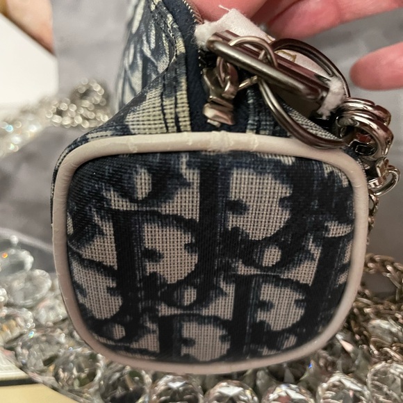 Dior TROTTER 2 bag  authentic with free chain and Dior ribbon bag charm - Picture 9 of 11